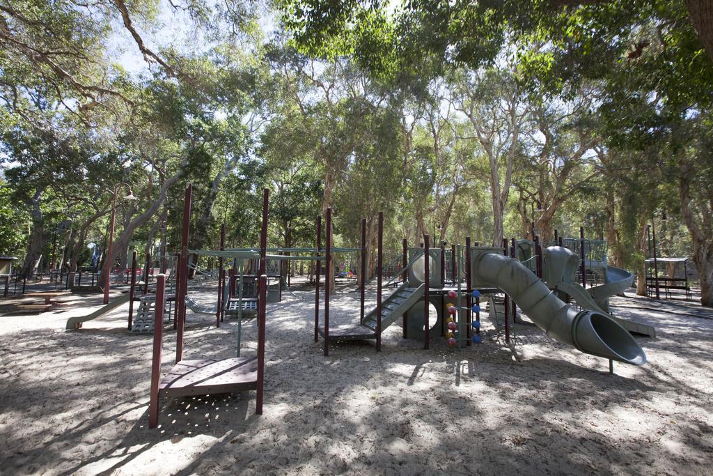 Couran Cove Resort South Stradbroke Island Exterior photo